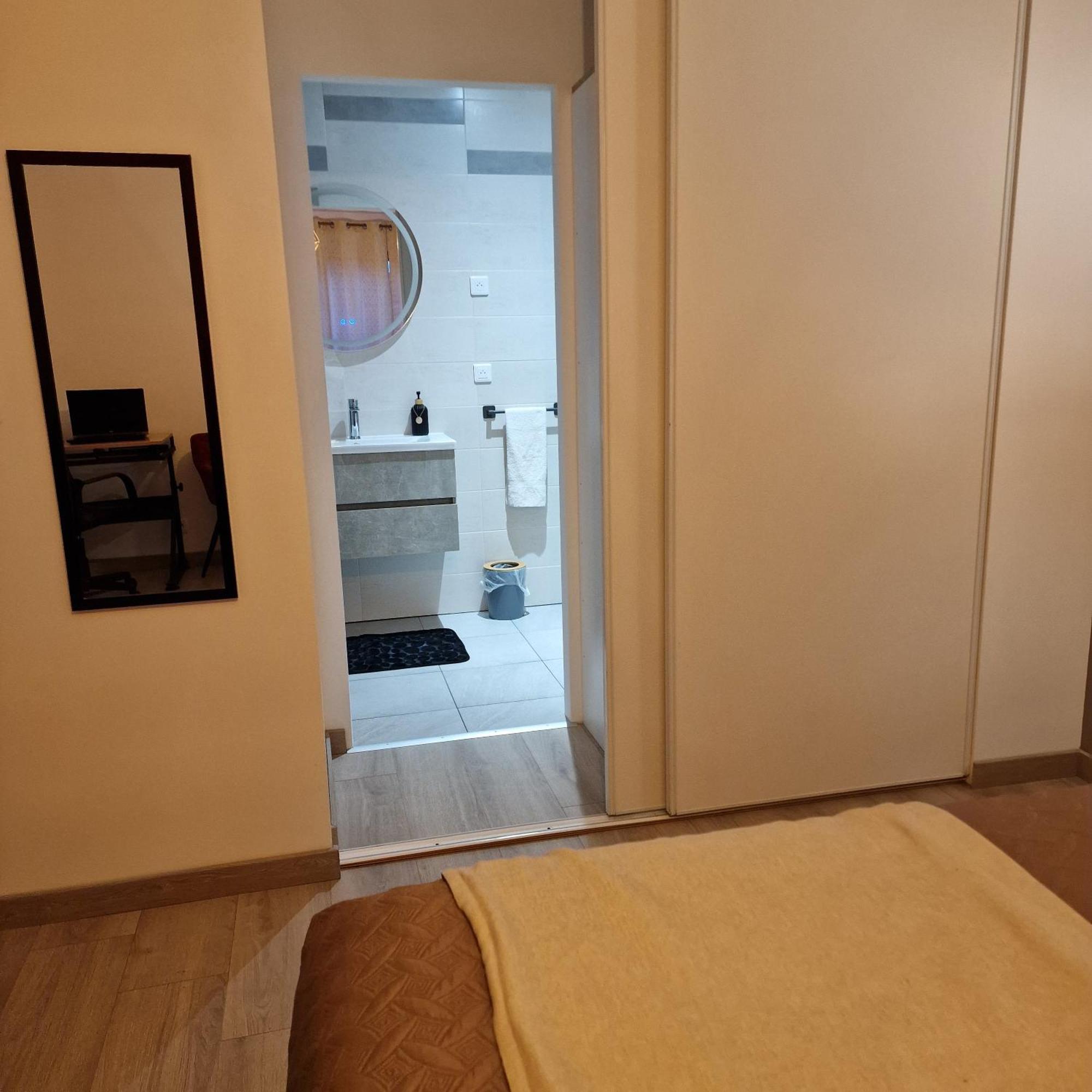 Les Chambres De Sandra Nurieux-Volognat Luaran gambar